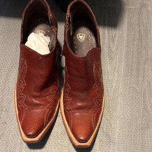 Ariat Women's Rich Brown Ankle Booties